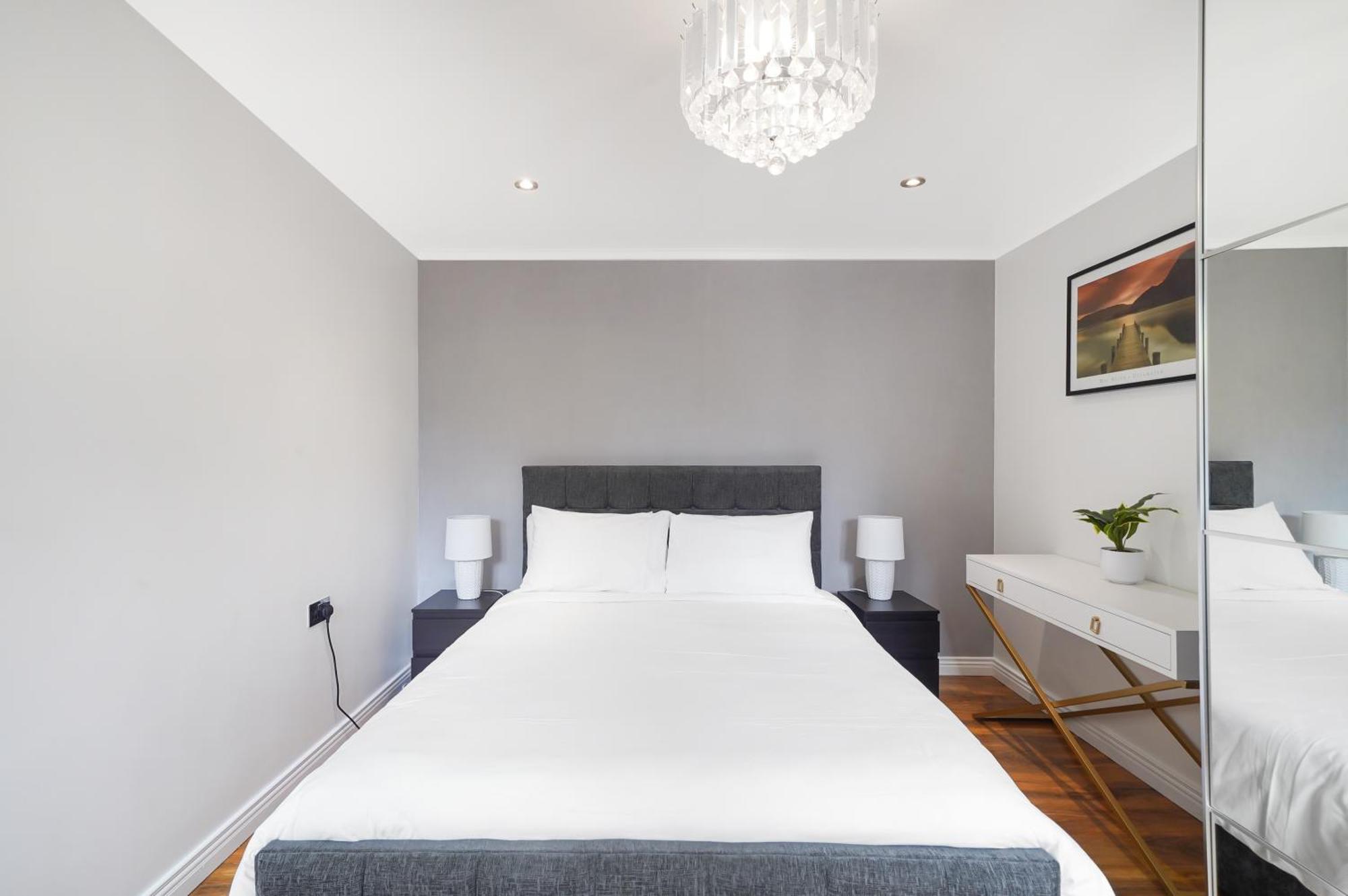 A Beautiful Stylish 2 Bedroom Apartment -City Of לונדון מראה חיצוני תמונה